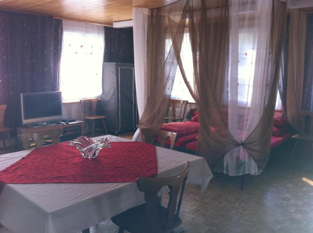 Bed and Breakfast Gasthof Am Bach à Boltigen Chambre photo